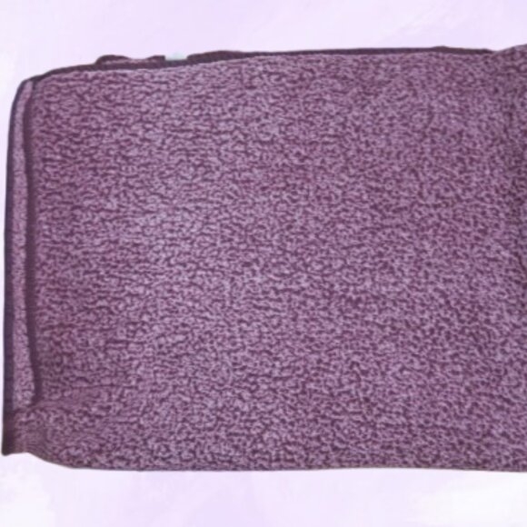 PINK Victoria's Secret blanket throw fleece plush in purple size OS 50X60. - Picture 1 of 3